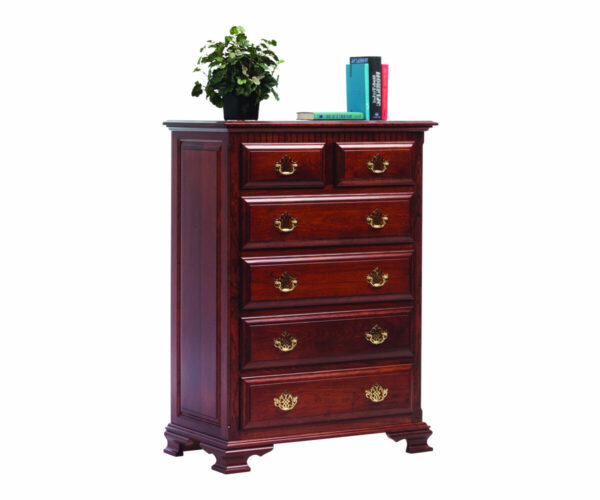 Victoria's Tradition Chest of Drawers